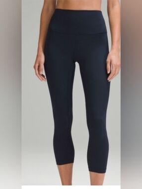 lululemon athletica Black High-Rise Capri Leggings
